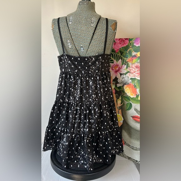 NWOT ZARA TRAPEZE DRESS. BLK/WTE POLKA DOTS. FLATTERING ON ALL BODY TYPES Sz. L - Picture 4 of 10